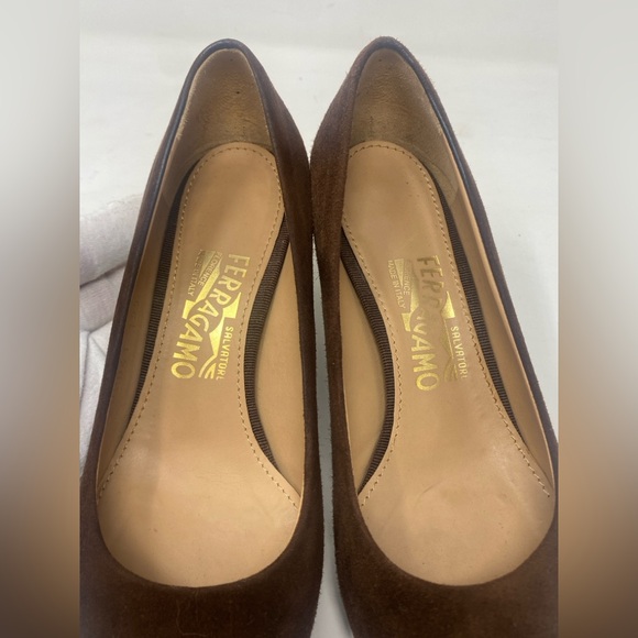Salvatore Ferragamo Pumps Heel Brown Suede Sz 5 - Picture 6 of 16